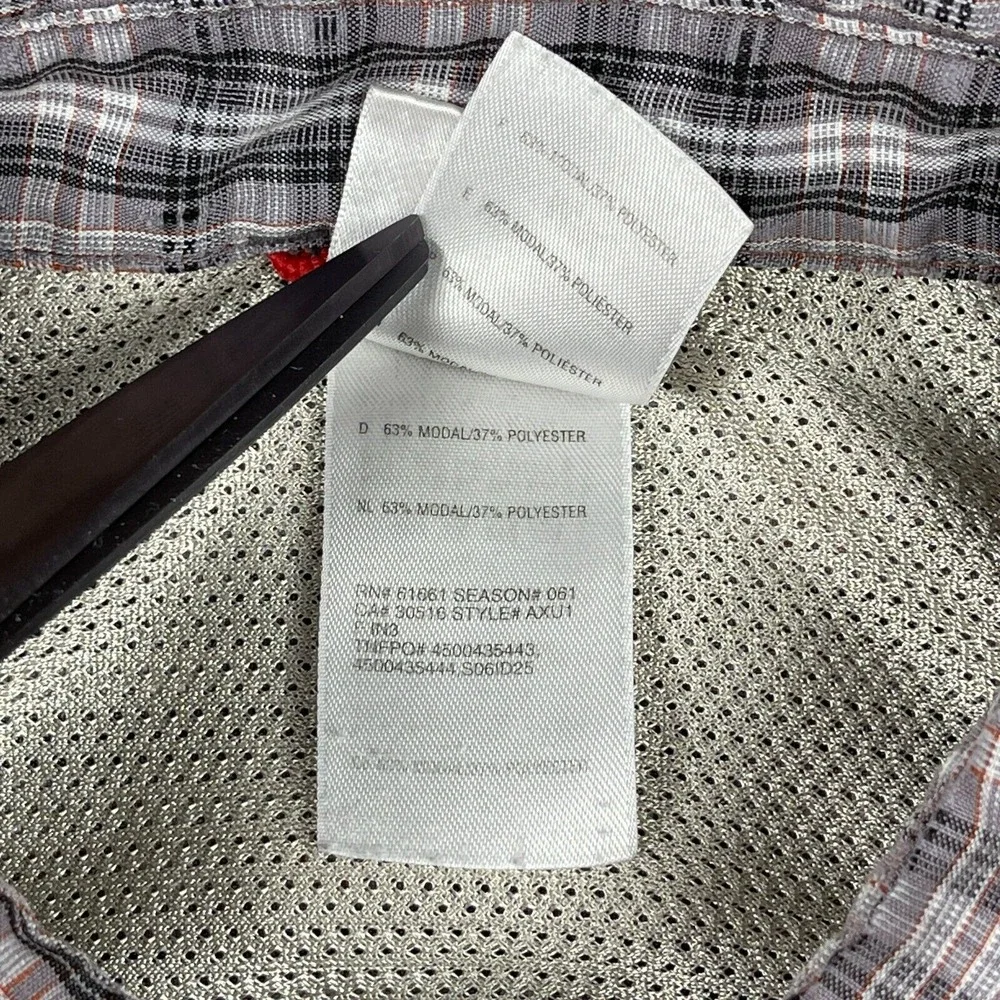 The North Face Shirt Mens Medium Purple‎ Plaid Outdoors Hiking Camping Travel